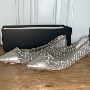 adrianna papell silver flats